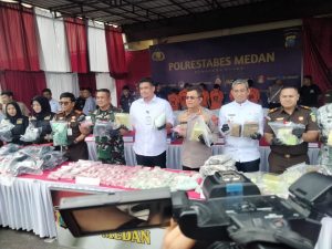 POLRESTABES MEDAN MUSNAHKAN NARKOBA SIAP EDAR DI MEDAN